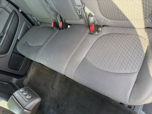 Used 2012 Chevrolet Traverse LT image 21