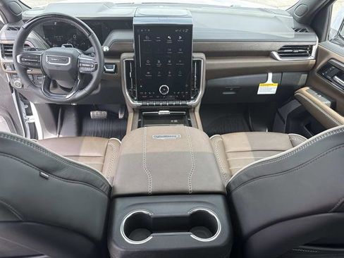 New 2026 GMC Yukon XL Denali Ultimate w/ LPO, Floor Liner Package AWD/4WD image 21