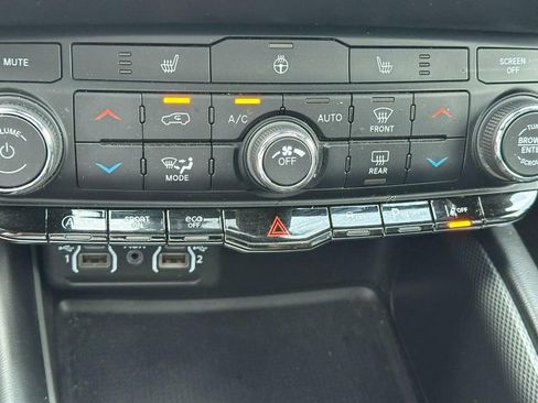 Used 2021 Dodge Durango GT image 28