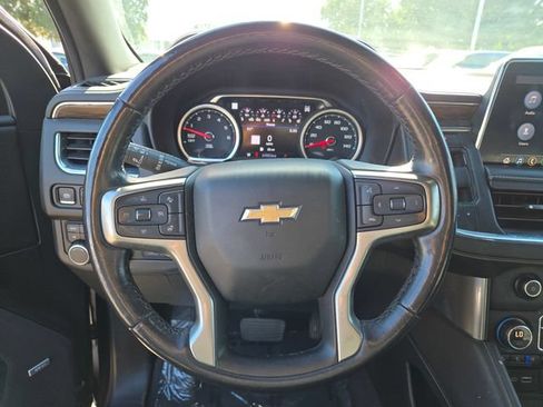 Used 2021 Chevrolet Suburban Premier w/ Premium Package AWD/4WD image 25