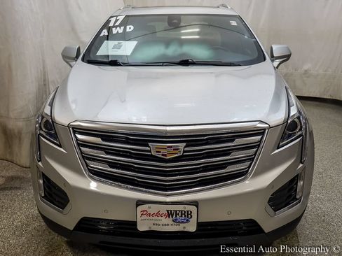Used 2017 Cadillac XT5 Luxury w/ Driver Awareness Package AWD/4WD image 5