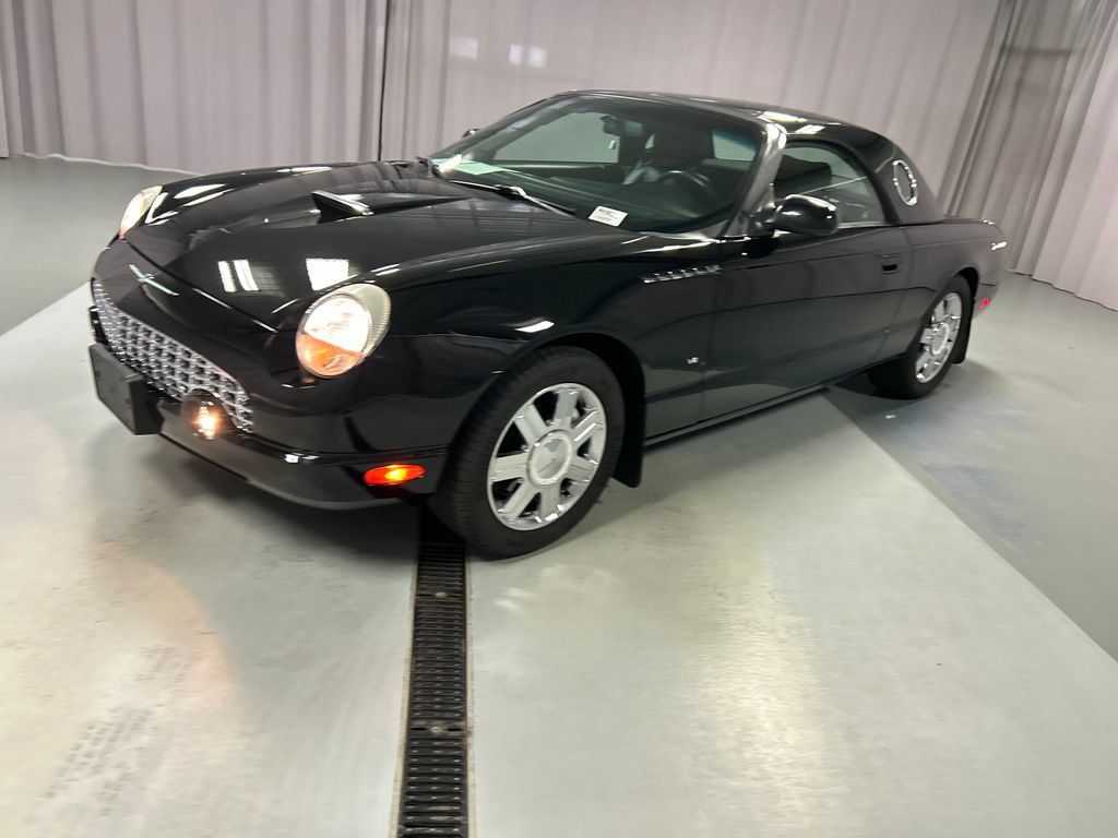 Used 2004 Ford Thunderbird RWD image 3