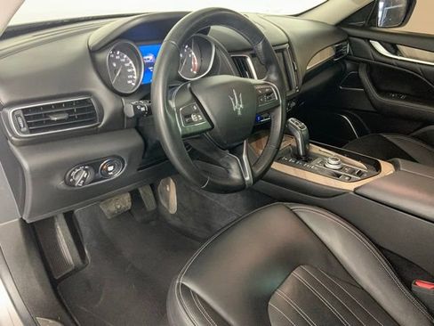 Used 2019 Maserati Levante GranLusso AWD/4WD image 22