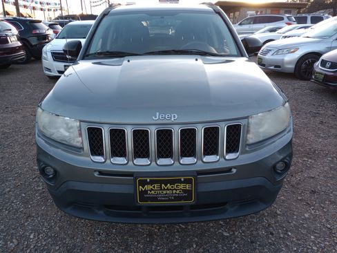 Used 2012 Jeep Compass Sport image 2