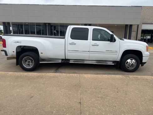 Used 2012 GMC Sierra 3500 Denali AWD/4WD image 6