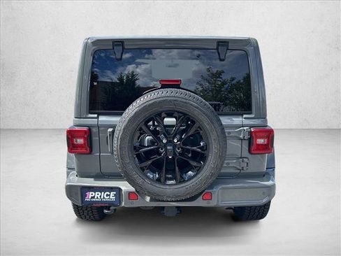 Used 2023 Jeep Wrangler Unlimited Sahara AWD/4WD image 7