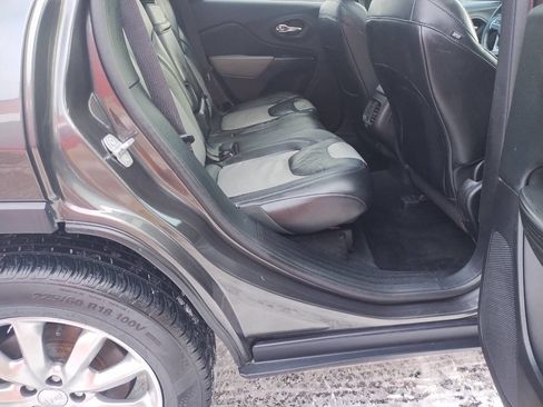 Used 2014 Jeep Cherokee Limited image 23