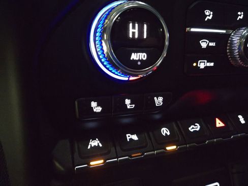 Used 2019 GMC Sierra 1500 SLT w/ SLT Premium Plus Package image 22