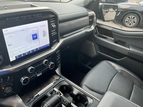 Used 2022 Ford F150 Lariat image 6