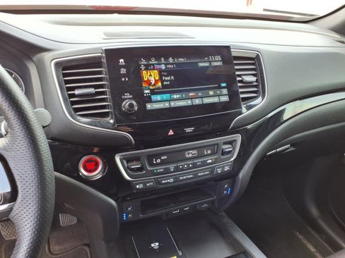 Used 2024 Honda Passport Black Edition image 10