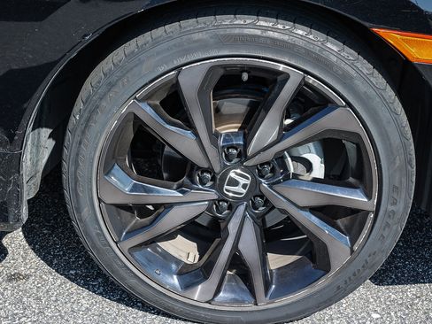 Used 2019 Honda Civic Sport image 13