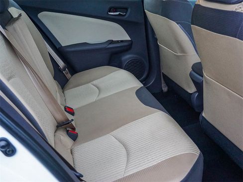 Used 2016 Toyota Prius Three image 12