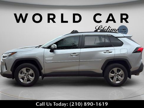 Used 2024 Toyota RAV4 XLE w/ Convenience Package image 12