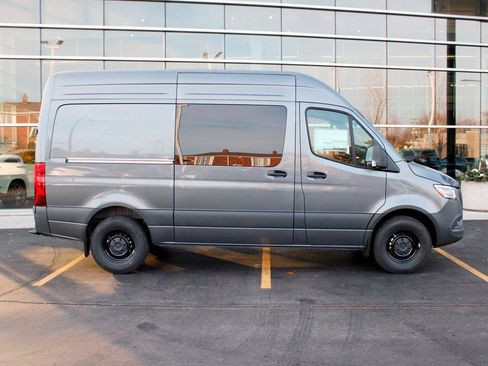 Used 2026 Mercedes-Benz Sprinter 2500 image 2