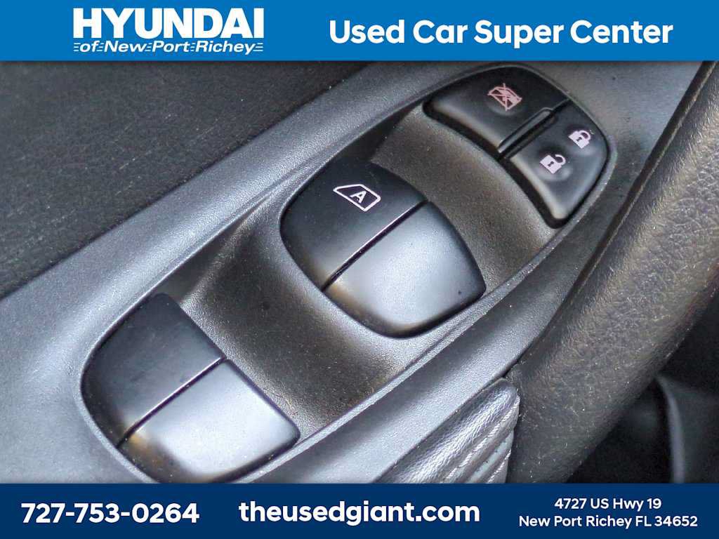 Used 2019 Nissan Rogue SV w/ Premium Package FWD image 26