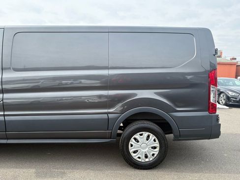 Used 2017 Ford Transit 250 130 Low Roof image 7