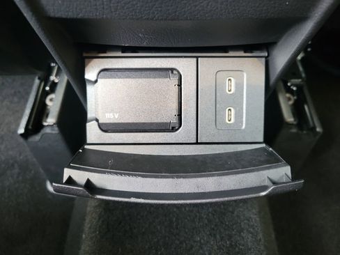 Used 2025 Mercedes-Benz GLA 250 image 10