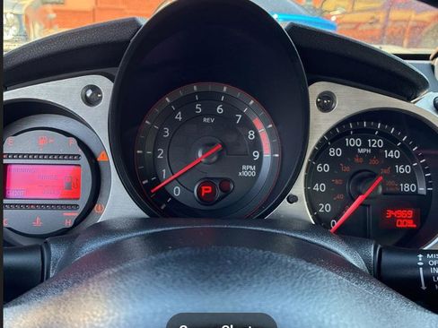 Used 2020 Nissan 370Z Coupe image 10