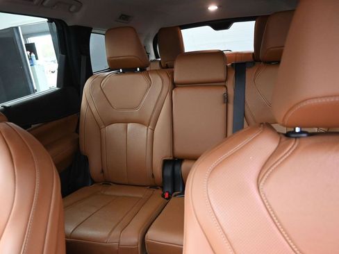 Used 2023 INFINITI QX60 Sensory w/ Vision Package AWD/4WD image 14