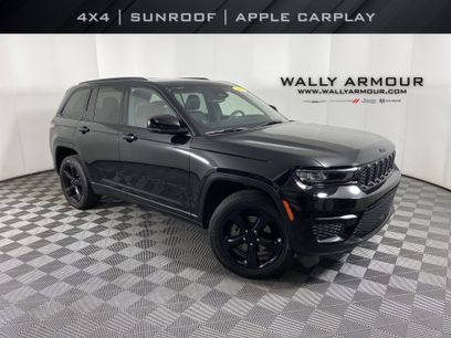 Used 2023 Jeep Grand Cherokee Altitude