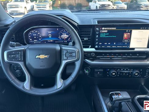 Certified 2025 Chevrolet Silverado 1500 LTZ AWD/4WD image 16