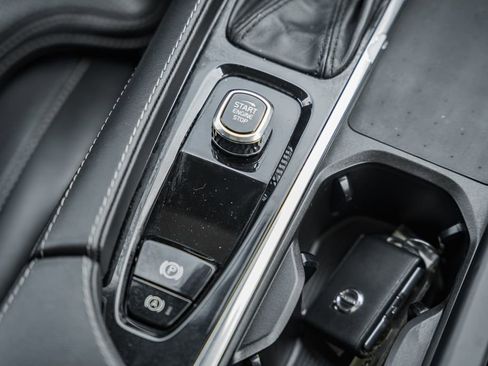 Used 2022 Volvo XC90 T6 Inscription w/ Climate Package image 22