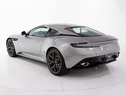 Used 2026 Aston Martin DB12 Coupe RWD image 3