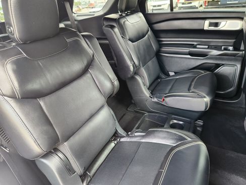 Used 2020 Ford Explorer ST w/ ST High-Performance Pack AWD/4WD image 18