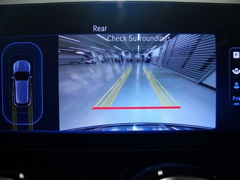 Used 2025 Mercedes-Benz GLA 250 4MATIC image 10