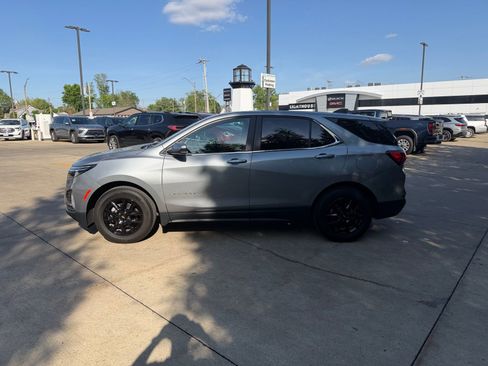 Used 2024 Chevrolet Equinox LT w/ LPO, Floor Liner Package FWD image 8