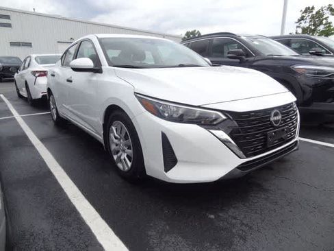 Used 2024 Nissan Sentra S FWD image 3