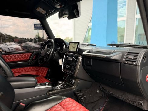 Used 2015 Mercedes-Benz G 63 AMG 4MATIC image 49