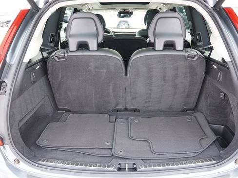 Used 2020 Volvo XC90 T5 Momentum w/ Protection Package Premier image 22