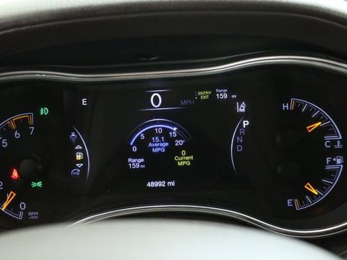 Used 2021 Jeep Grand Cherokee Overland AWD/4WD image 17