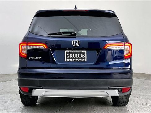 Used 2021 Honda Pilot EX image 5