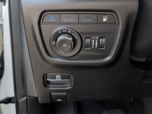 Used 2024 Jeep Grand Cherokee Limited 4xe AWD/4WD image 16