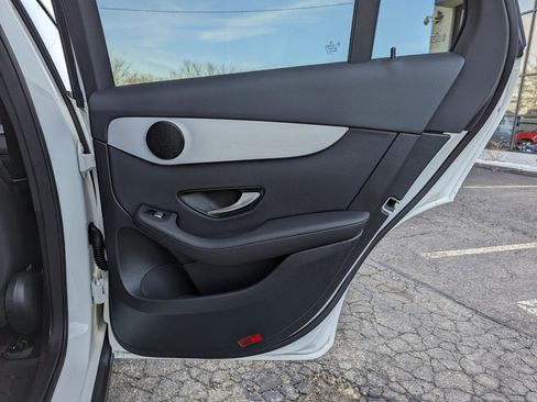 Used 2021 Mercedes-Benz GLC 300 4MATIC image 37