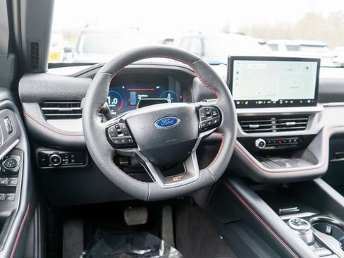 Used 2025 Ford Explorer ST AWD/4WD image 15