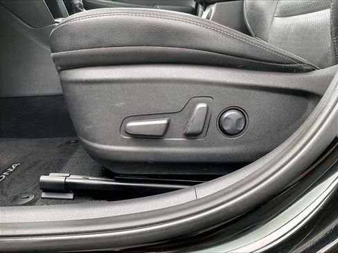 Used 2019 Hyundai Kona Limited AWD/4WD image 27