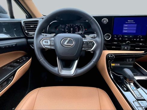 Used 2025 Lexus NX 350 AWD w/ Premium Package image 6