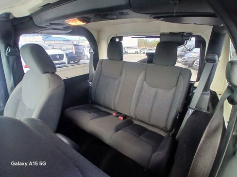 Used 2016 Jeep Wrangler Sport AWD/4WD image 12