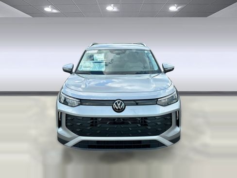 New 2025 Volkswagen Tiguan S FWD image 5