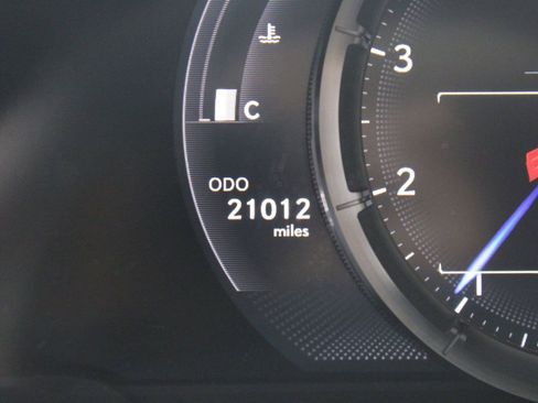 Used 2023 Lexus ES 350 F Sport w/ Accessory Package (Z1) image 18