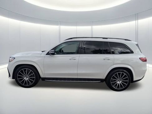Used 2024 Mercedes-Benz GLS 450 4MATIC image 3