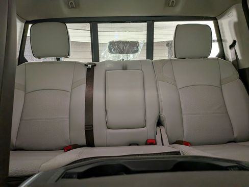 New 2026 RAM 3500 Laramie AWD/4WD image 25