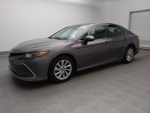 Used 2021 Toyota Camry LE FWD image 2