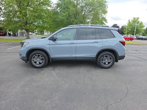 Used 2024 Honda Passport TrailSport image 4