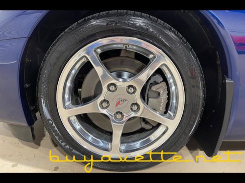 Used 2004 Chevrolet Corvette Coupe w/ Preferred Equipment Group image 8