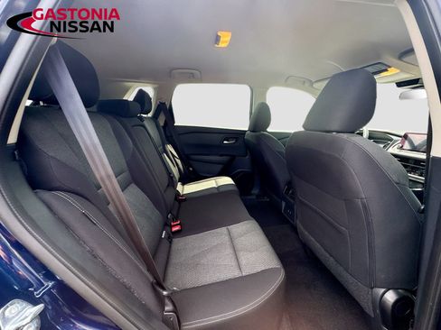 Used 2025 Nissan Rogue SV FWD image 35