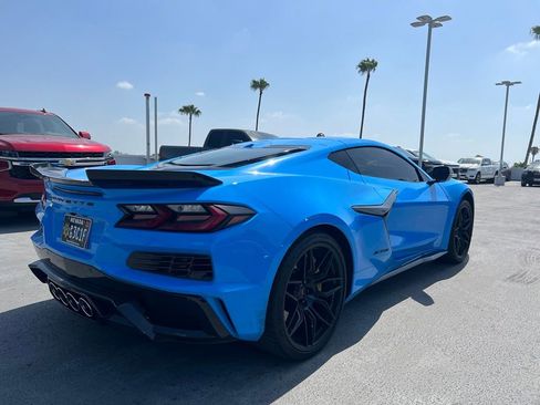 Used 2024 Chevrolet Corvette Z06 RWD image 5